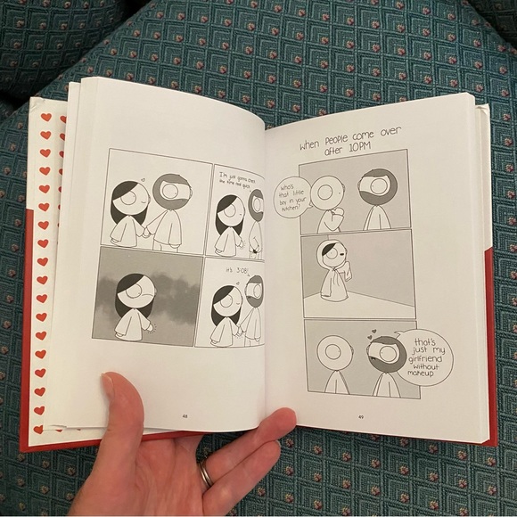 Little Moments of Love by Catana Chetwynd. Hardcover Comic Book. - Picture 6 of 9